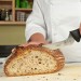 Mercer Culinary - Couteau à pain à lame coudée et dentelée de 8 po à manche noir Millennia