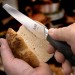 Mercer Culinary - Couteau à pain dentelé de 8 po à manche ergonomique G10 Damascus
